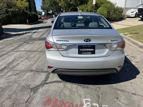 Used 2015 Hyundai Sonata Hybrid image 7
