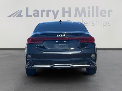 Used 2022 Kia Forte LXS FWD image 5