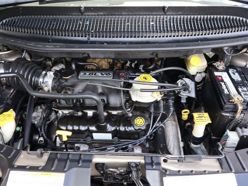 Used 2002 Chrysler Town & Country EX FWD image 37
