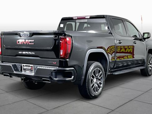 Certified 2022 GMC Sierra 1500 AT4 w/ AT4 Premium Package image 11
