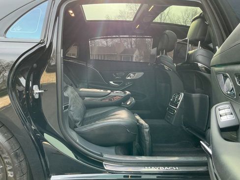 Used 2018 Mercedes-Benz Maybach S 560 4MATIC image 15
