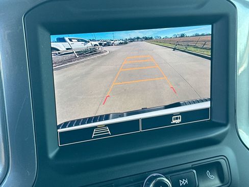 Used 2024 Chevrolet Silverado 2500 Custom w/ Custom Value Package image 17