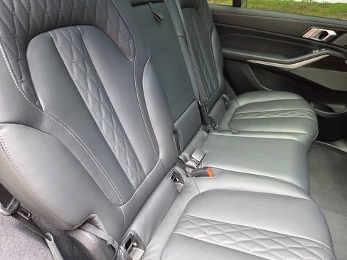 Used 2025 BMW X7 xDrive40i AWD/4WD image 11
