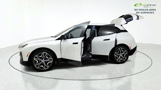 Used 2024 BMW iX xDrive50 w/ Premium Package AWD/4WD image 14