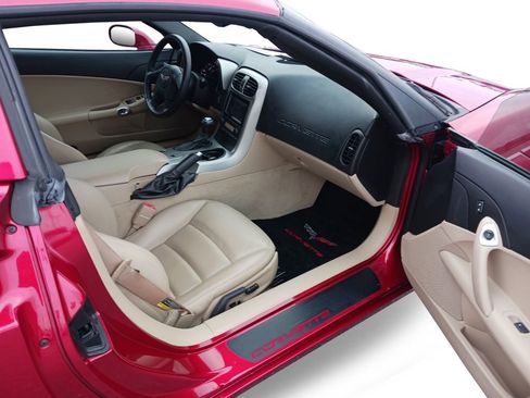 Used 2005 Chevrolet Corvette Coupe w/ Preferred Equipment Group image 28