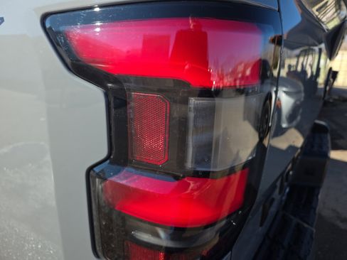 Used 2022 Nissan Frontier Pro-X image 24