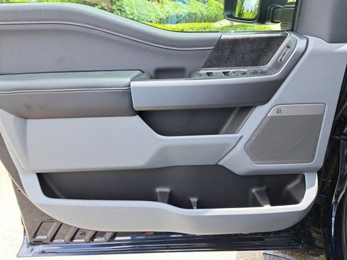 New 2025 Ford F250 XLT w/ Black Appearance Package image 23