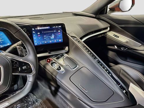 Used 2025 Chevrolet Corvette Z06 RWD image 18