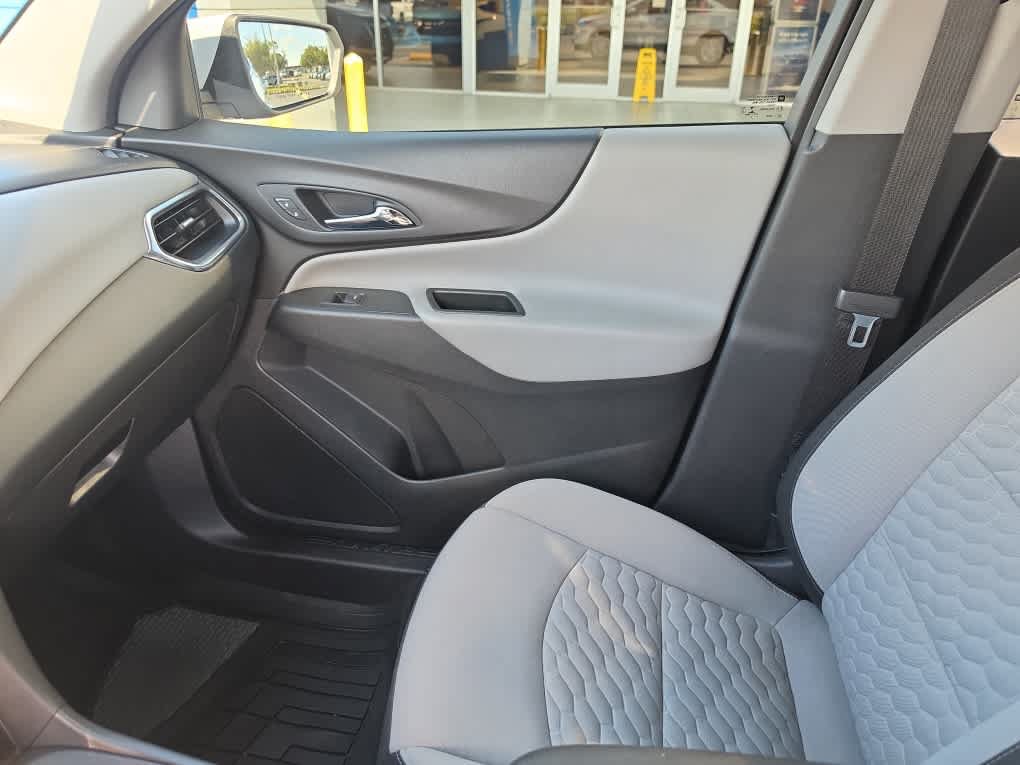 Used 2021 Chevrolet Equinox LT FWD image 24