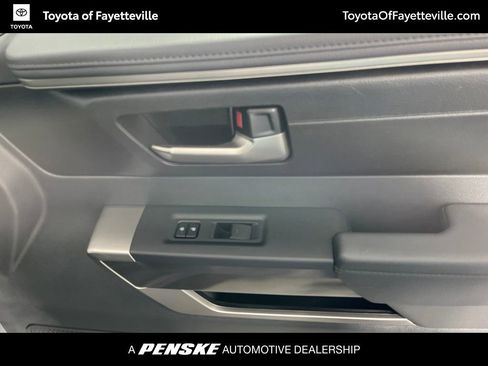 Used 2025 Toyota Tundra SR5 w/ SR5 Premium Package AWD/4WD image 18