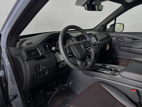 New 2025 Honda Ridgeline Black Edition image 8