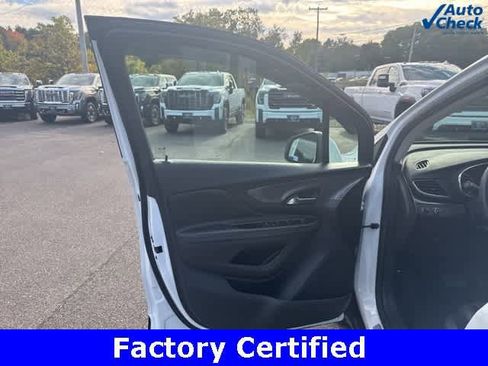 Certified 2022 Buick Encore Preferred w/ Safety Package image 16