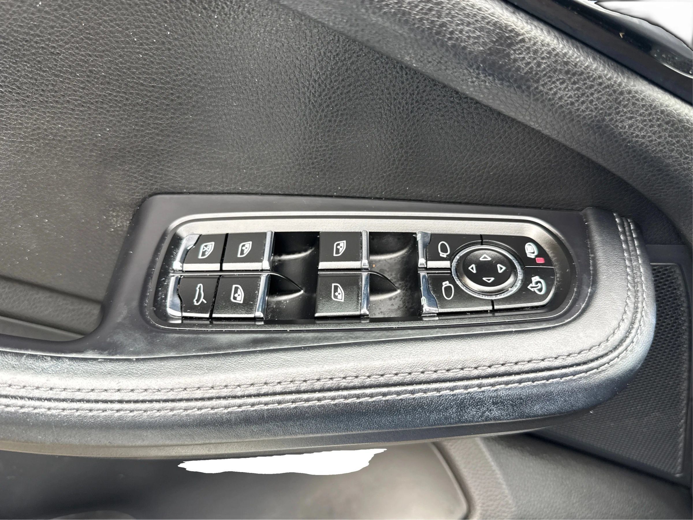 Used 2018 Porsche Macan GTS AWD/4WD image 19