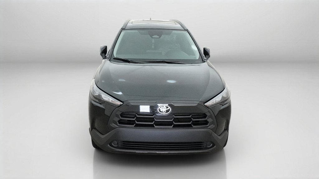New 2026 Toyota Corolla Cross LE w/ Moonroof Package FWD image 2