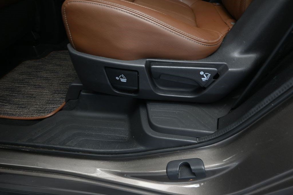 Used 2022 Subaru Ascent Touring w/ Popular Package #2A AWD/4WD image 23