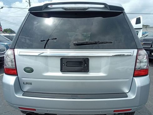 Used 2011 Land Rover LR2 HSE AWD/4WD image 6