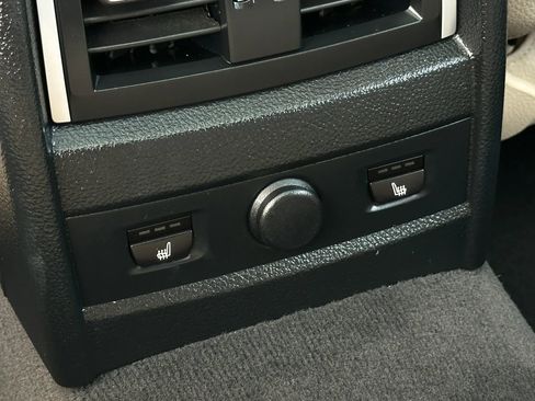 Used 2017 BMW 330i xDrive Wagon image 27