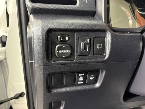 Used 2022 Toyota 4Runner TRD Off-Road AWD/4WD image 14