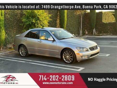 Used 2004 Lexus IS 300 image 4