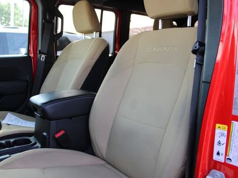 Used 2020 Jeep Wrangler Unlimited Sahara AWD/4WD image 20
