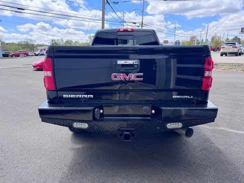 Used 2019 GMC Sierra 3500 Denali w/ Duramax Plus Package AWD/4WD image 6
