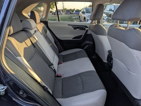 Used 2025 Toyota RAV4 XLE w/ Convenience Package FWD image 29