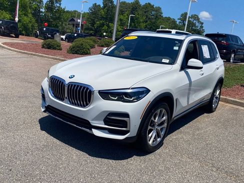 Used 2022 BMW X5 xDrive40i w/ Premium Package AWD/4WD image 2