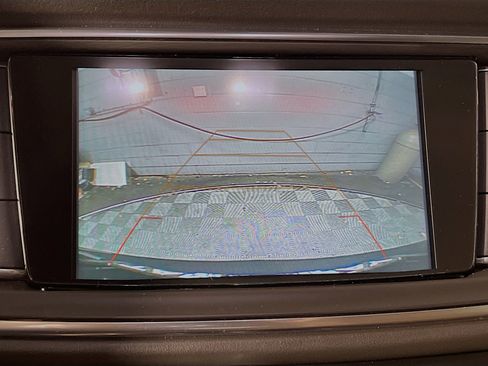 Used 2019 Buick Enclave Essence image 28