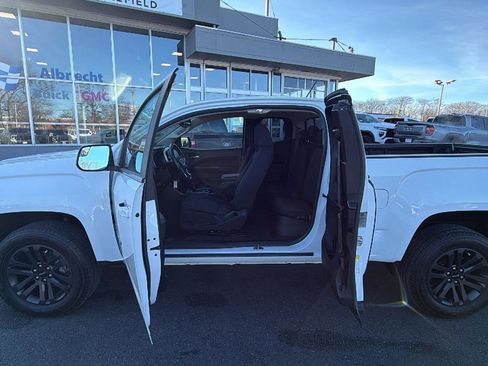 Certified 2020 GMC Canyon SLE w/ Elevation Edition image 23