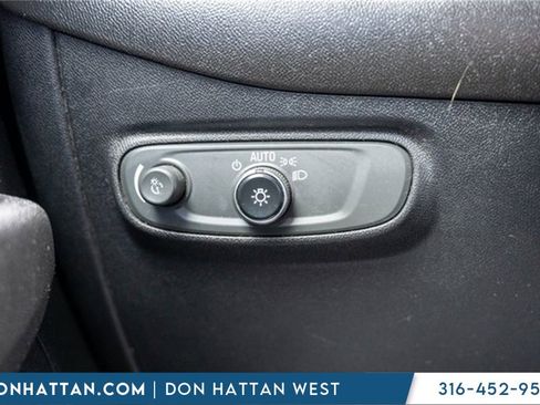 Used 2018 Chevrolet Equinox LT image 14