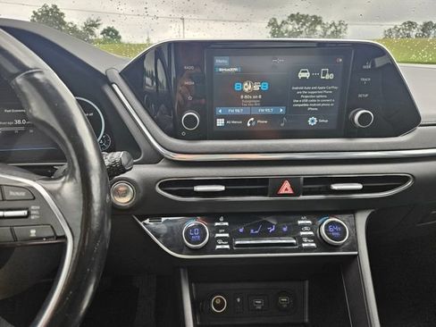 Used 2020 Hyundai Sonata SEL w/ Premium + Sunroof Package FWD image 17