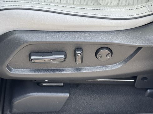 Used 2025 Honda Pilot Elite image 25