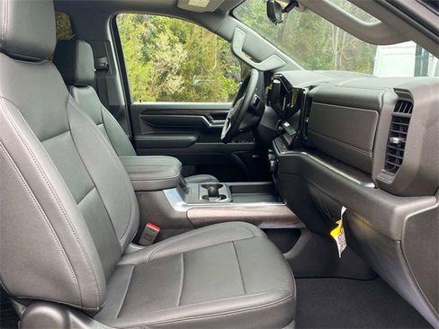 Used 2024 Chevrolet Silverado 2500 LTZ w/ LTZ Convenience Package image 35