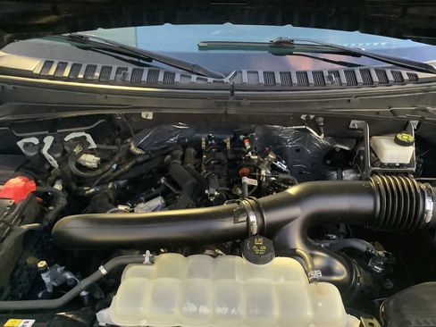 Used 2023 Ford Expedition Max XLT image 8