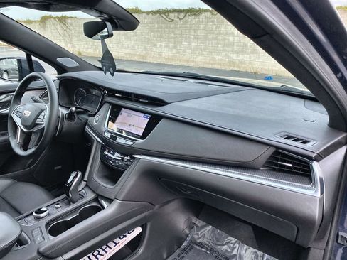 Certified 2025 Cadillac XT5 Sportv image 29