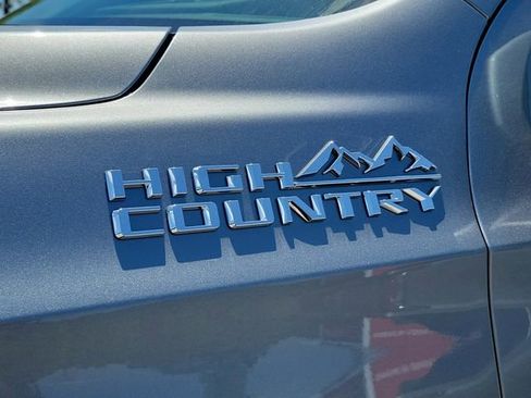 New 2026 Chevrolet Suburban High Country AWD/4WD image 6