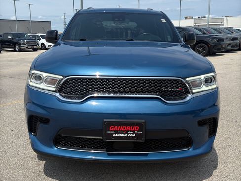 Used 2024 Dodge Durango SXT AWD/4WD image 3
