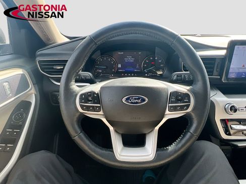 Used 2022 Ford Explorer XLT w/ Equipment Group 202A image 14