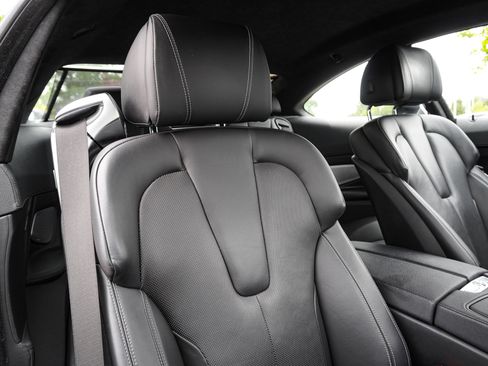 Used 2014 BMW M6 Coupe w/ Executive Package RWD image 33