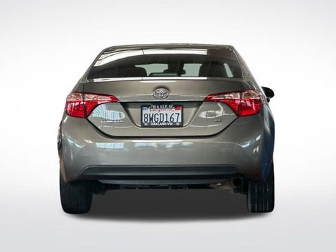 Used 2018 Toyota Corolla LE FWD image 6