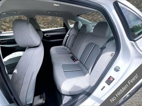 Used 2021 Hyundai Sonata SE w/ Winter Weather Package FWD image 20