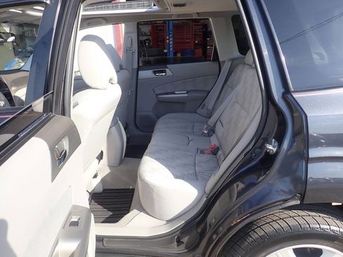 Used 2010 Subaru Forester 2.5X Premium image 16