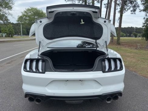 Used 2018 Ford Mustang GT w/ GT Performance Package RWD image 19