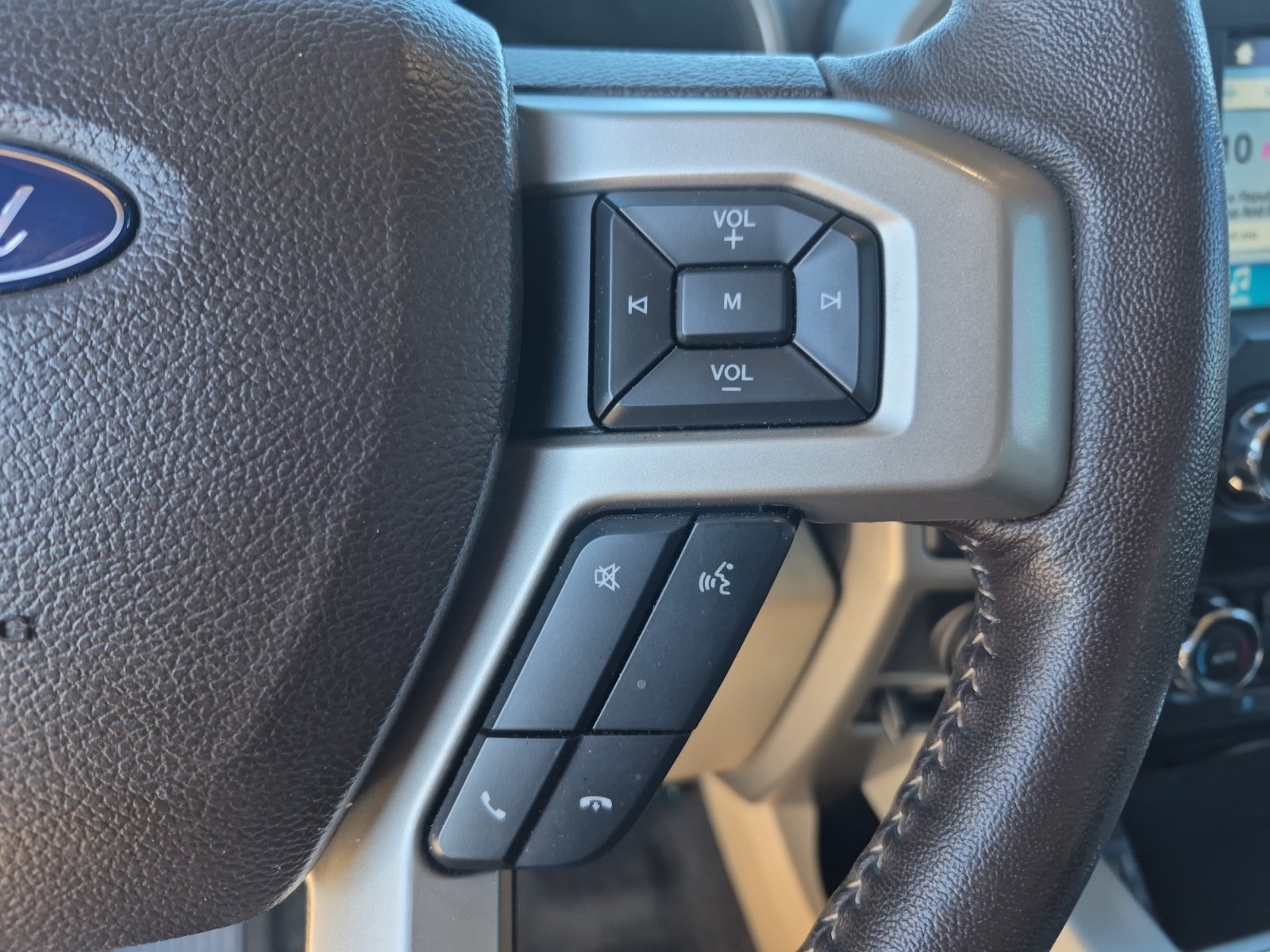 Used 2019 Ford F150 Lariat w/ Equipment Group 501A Mid AWD/4WD image 27