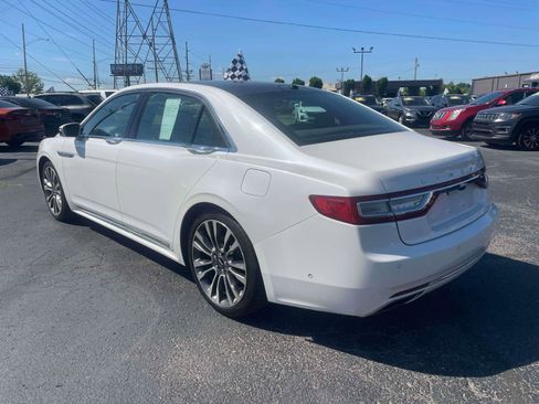 Used 2017 Lincoln Continental Reserve w/ Technology Package AWD/4WD image 3