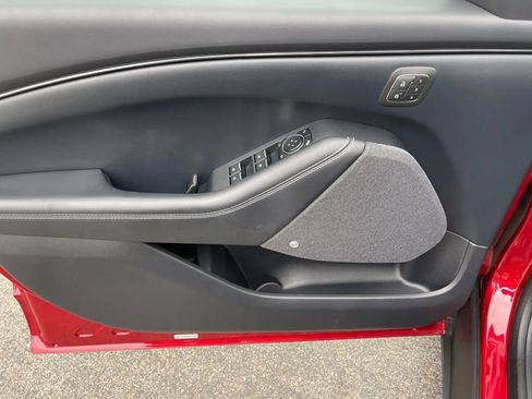 Used 2021 Ford Mustang Mach-E Premium image 8