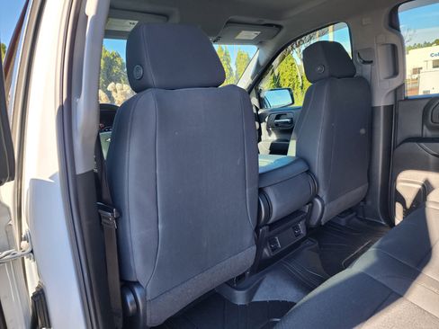 Used 2022 Chevrolet Silverado 1500 Custom Trail Boss image 16