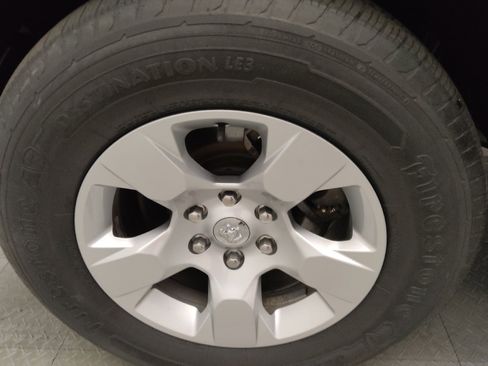 Used 2019 RAM 1500 Big Horn AWD/4WD image 31