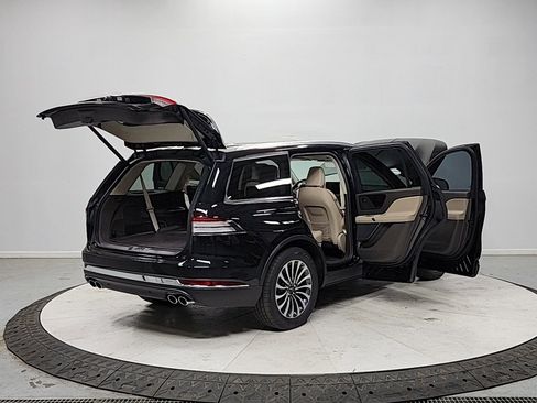 Used 2023 Lincoln Aviator Reserve w/ Elements Package Plus image 15
