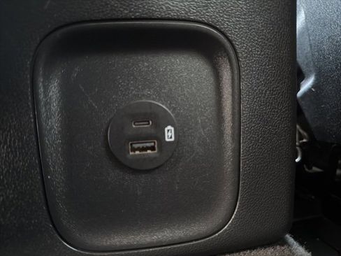 Certified 2020 Ford Escape SE image 25